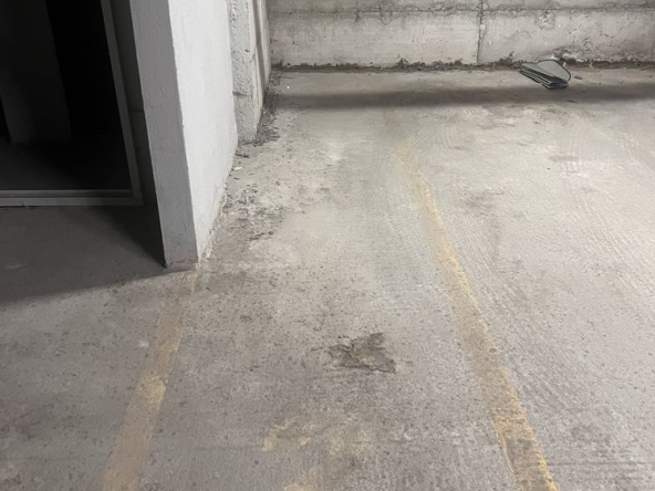 Дава се под наем Гараж / Паркомясто в София, Зона Б-18 - 3 кв.м за 40.8 € - Снимка #1