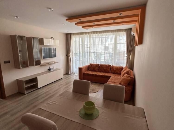 Дава се под наем Двустаен апартамент в Бургас, Център - 60 кв.м за 561 € - Снимка #1