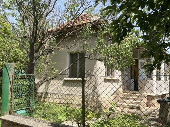 Къща в Враца, Квартал 103 - 56 кв.м за 197 €/кв.м - Снимка #1