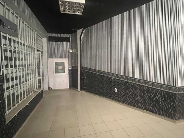 Дава се под наем Магазин в Варна, Метро - 30 кв.м за 331.5 € - Снимка #1