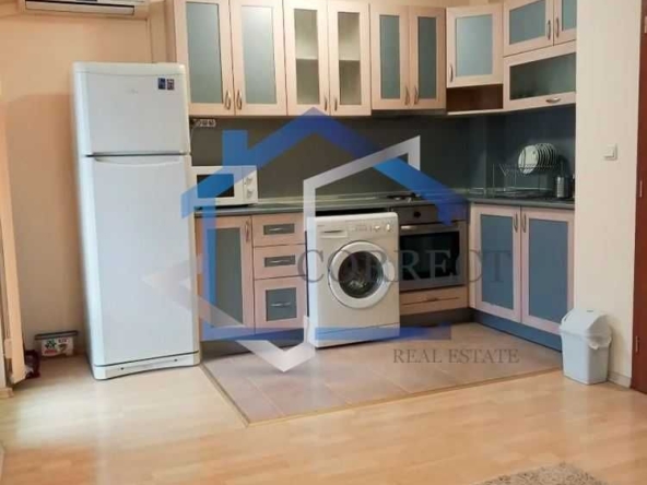 Дава се под наем Тристаен апартамент в Варна, Червен площад - 87 кв.м за 561 € - Снимка #1