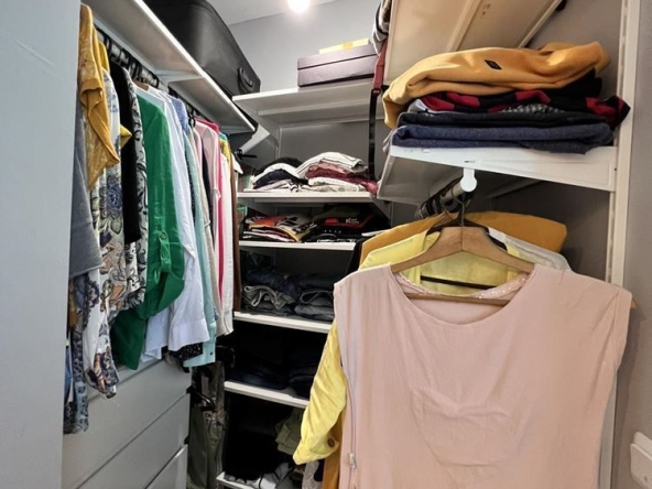 Тристаен апартамент в София, Карпузица - 93 кв.м за 2678 €/кв.м - Снимка #1