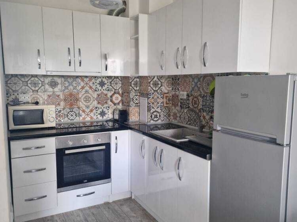 Дава се под наем Двустаен апартамент в Бургас, Зорница - 66 кв.м за 459 € - Снимка #1