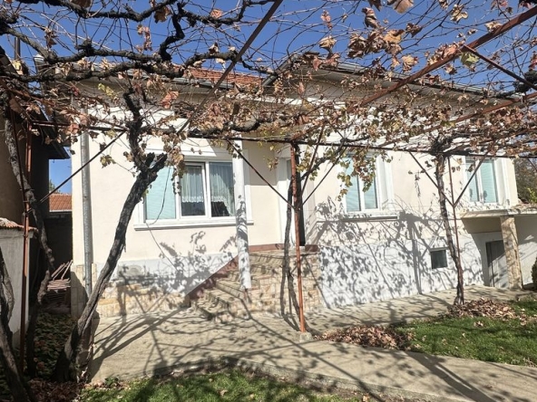 Къща в с. Долно Сахране, Област Стара Загора - 60 кв.м за 825 €/кв.м - Снимка #1