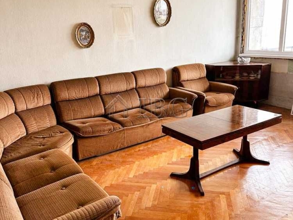 Тристаен апартамент в Русе, Широк център - 87 кв.м за 1035 €/кв.м - Снимка #1