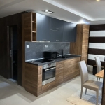 Дава се под наем Тристаен апартамент в Шумен, м-т Сакарка - 110 кв.м за 663 € - Снимка #1