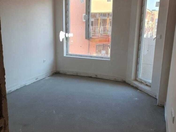 Тристаен апартамент в Пловдив, Остромила - 82 кв.м за 1307 €/кв.м - Снимка #1