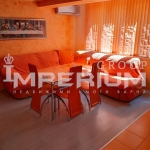 Дава се под наем Четиристаен апартамент в Варна, Аспарухово - 100 кв.м за 612 € - Снимка #1