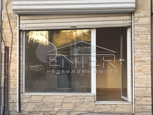 Дава се под наем Магазин в Варна, Победа - 21 кв.м за 155 € - Снимка #1