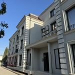 Дава се под наем Двустаен апартамент в Варна, м-т Евксиноград - 70 кв.м за 750 € - Снимка #1