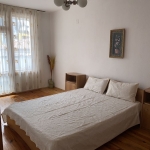 Дава се под наем Тристаен апартамент в Пловдив, Кършияка - 105 кв.м за 408 € - Снимка #1