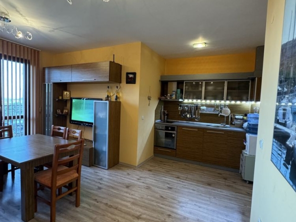 Тристаен апартамент в София, Левски Г - 62 кв.м за 1371 €/кв.м - Снимка #1