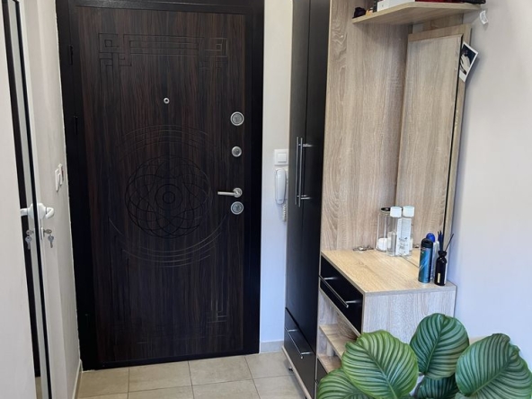 Дава се под наем Двустаен апартамент в ж.Зоопарк - 45 кв.м за 459 € - Снимка #1