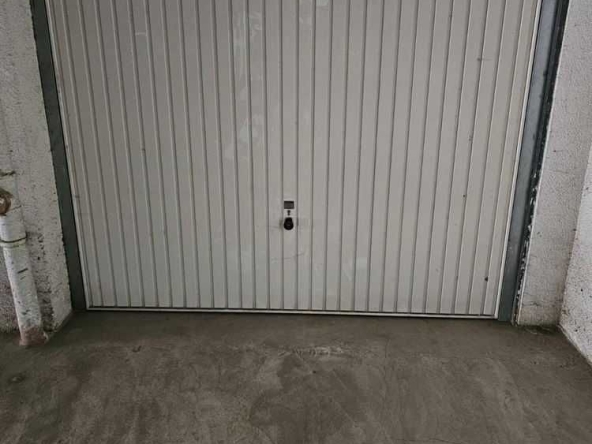 Дава се под наем Гараж / Паркомясто в София, Витоша - 25 кв.м за 33500 € - Снимка #1