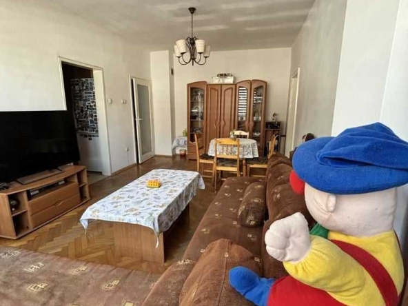 Тристаен апартамент в Пловдив, Мараша - 75 кв.м за 2108 €/кв.м - Снимка #1