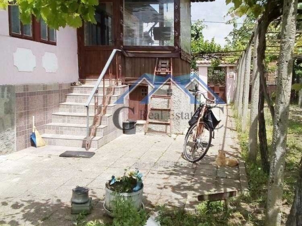 Къща в Долни чифлик - 122 кв.м за 779 €/кв.м - Снимка #1