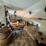 Етаж от къща в с. Волуяк, Област София-град - 200 кв.м за 1123 €/кв.м - Снимка #1