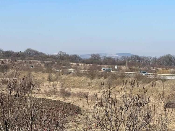 Парцел в София, Филиповци - 8794 кв.м за 20 €/кв.м - Снимка #1