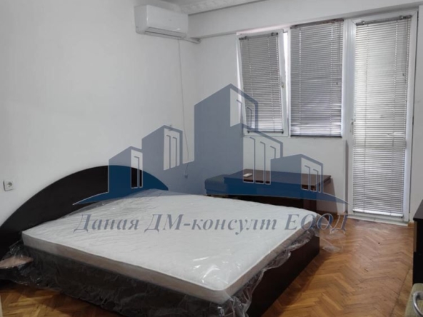 Двустаен апартамент в Шумен, Тракия - 64 кв.м за 1275 €/кв.м - Снимка #1