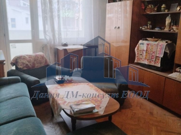 Двустаен апартамент в Шумен, Център - 62 кв.м за 1695 €/кв.м - Снимка #1