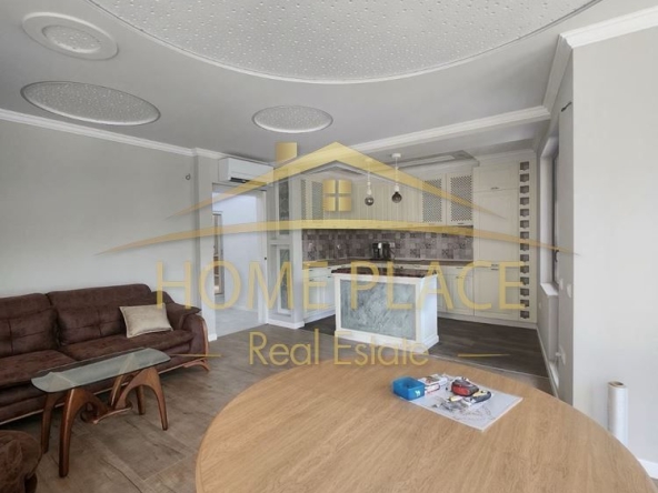 Тристаен апартамент в Варна, Левски - 107 кв.м за 2412 €/кв.м - Снимка #1