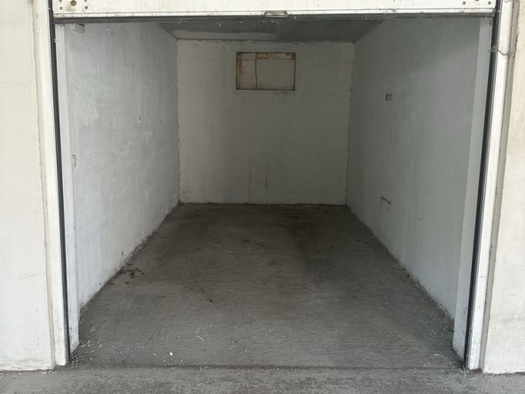 Дава се под наем Гараж / Паркомясто в София, Обеля - 19 кв.м за 76.5 € - Снимка #1