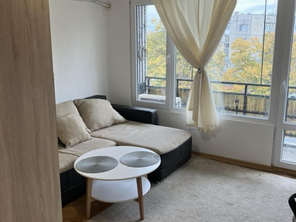 Дава се под наем Едностаен апартамент в Шумен, Тракия - 43 кв.м за 229.5 € - Снимка #1