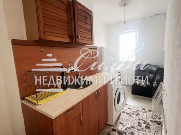 Дава се под наем Едностаен апартамент в Шумен, Херсон - 46 кв.м за 255 € - Снимка #1