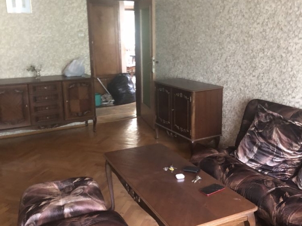 Дава се под наем Едностаен апартамент в София, Свобода - 75 кв.м за 178.5 € - Снимка #1
