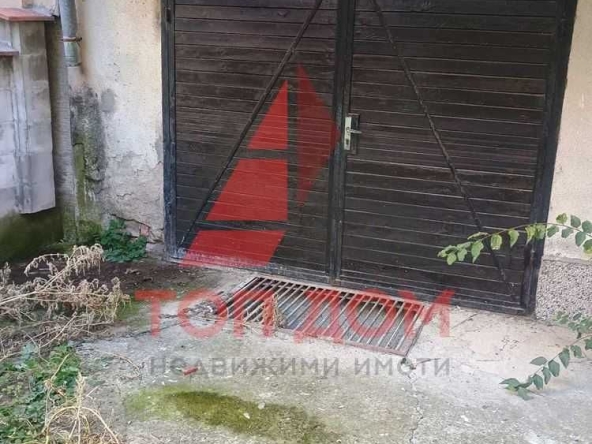 Дава се под наем Гараж / Паркомясто в Варна, Център - 18 кв.м за 178.5 € - Снимка #1