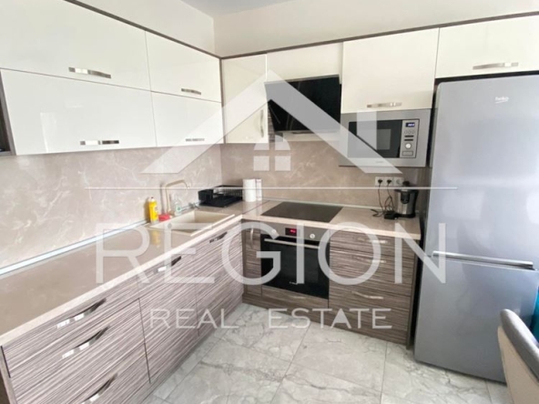 Дава се под наем Тристаен апартамент в Варна, Владислав Варненчик - 82 кв.м за 510 € - Снимка #1