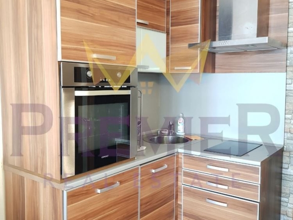 Дава се под наем Двустаен апартамент в Варна, Център - 55 кв.м за 480 € - Снимка #1