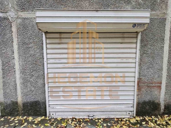 Гараж / Паркомясто в Варна, Лятно кино Тракия - 20 кв.м за 2100 €/кв.м - Снимка #1