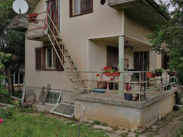 Къща в Враца, Квартал 103 - 50 кв.м за 816 €/кв.м - Снимка #1