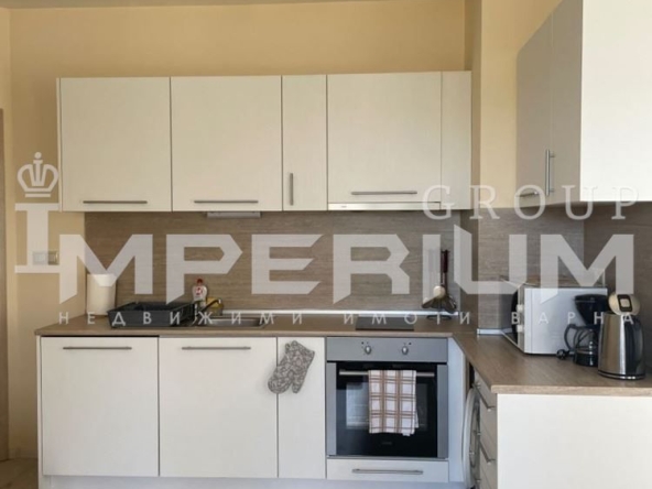 Дава се под наем Двустаен апартамент в Варна, Аспарухово - 70 кв.м за 612 € - Снимка #1