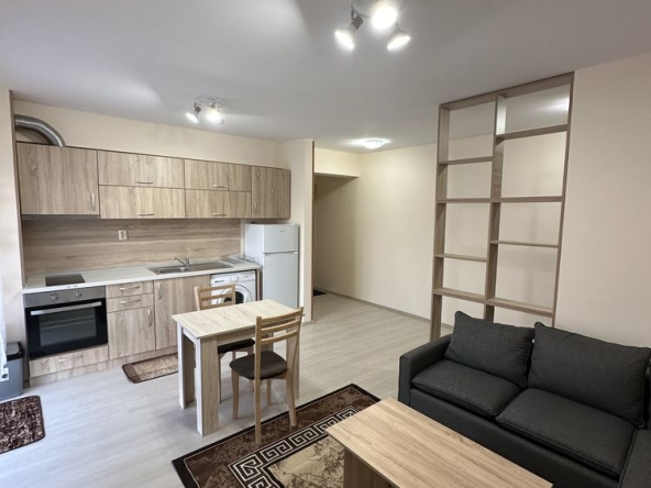 Дава се под наем Двустаен апартамент в Свиленград - 65 кв.м за 382.5 € - Снимка #1