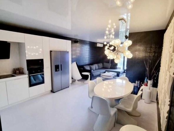 Двустаен апартамент в София, Подуяне - 67 кв.м за 2015 €/кв.м - Снимка #1