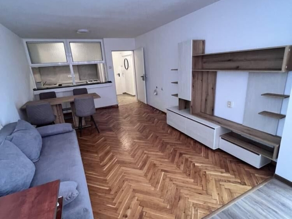 Дава се под наем Двустаен апартамент в Бургас, Лазур - 60 кв.м за 408 € - Снимка #1