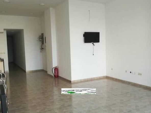 Дава се под наем Магазин в Пловдив, Кършияка - 96 кв.м за 1122 € - Снимка #1