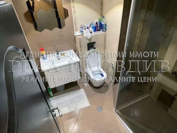 Къща в Пловдив, Прослав - 480 кв.м за 1146 €/кв.м - Снимка #1