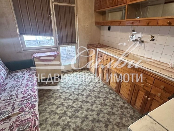 Тристаен апартамент в Търговище, Център - 90 кв.м за 924 €/кв.м - Снимка #1