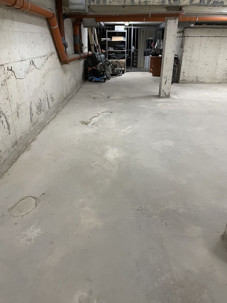 Дава се под наем Гараж / Паркомясто в Варна, ХЕИ - 28 кв.м за 102 € - Снимка #1