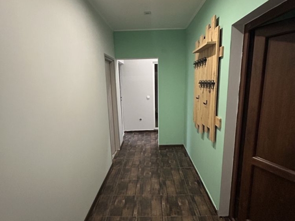 Дава се под наем Тристаен апартамент в Ловеч, Червен бряг - 60 кв.м за 280.5 € - Снимка #1