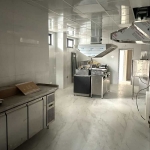 Дава се под наем Заведение в Пловдив, Каменица 2 - 200 кв.м за 2000 € - Снимка #1