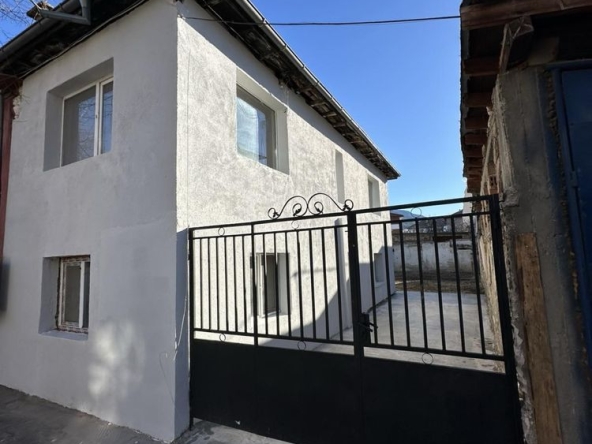 Къща в Асеновград - 85 кв.м за 1122 €/кв.м - Снимка #1