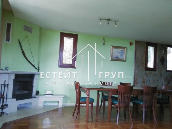 Дава се под наем Къща в Варна, Изгрев - 350 кв.м за 1500 € - Снимка #1