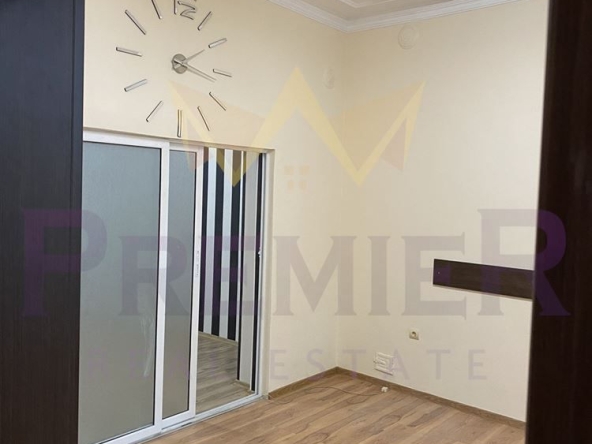 Дава се под наем Офис в Варна, Център - 75 кв.м за 700 € - Снимка #1