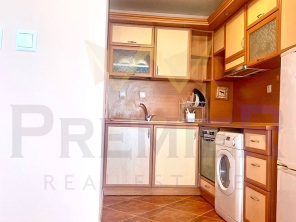 Дава се под наем Тристаен апартамент в Варна, Колхозен пазар - 75 кв.м за 510 € - Снимка #1