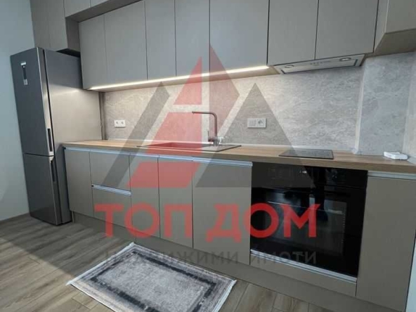 Дава се под наем Тристаен апартамент в Варна, Автогара - 85 кв.м за 714 € - Снимка #1