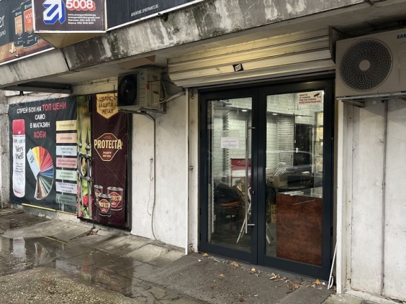 Дава се под наем Магазин в Варна, Базар Левски - 48 кв.м за 612 € - Снимка #1